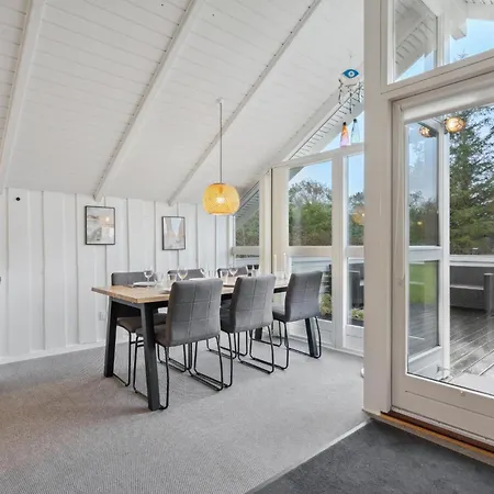Vakantiehuis 2 Bedroom Gorgeous In