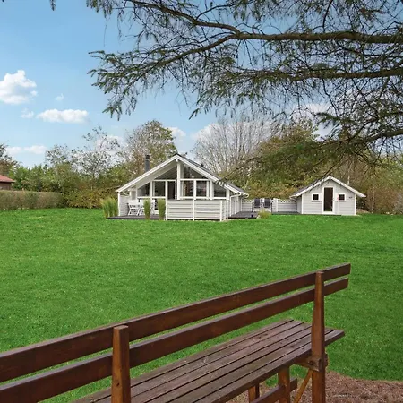 2 Bedroom Gorgeous In Tarm