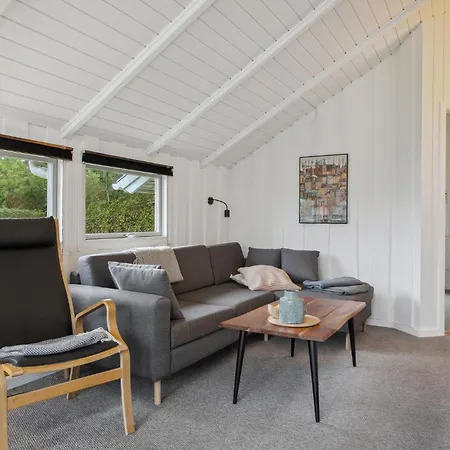 2 Bedroom Gorgeous In Vakantiehuis Tarm
