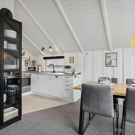 Vakantiehuis 2 Bedroom Gorgeous In Tarm