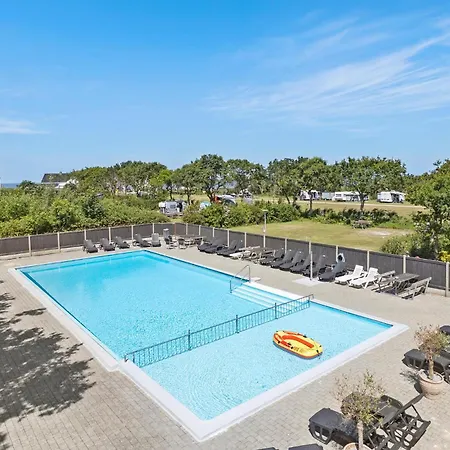 2 Bedroom Gorgeous In *